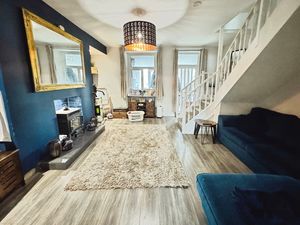 Photo 8- click for photo gallery